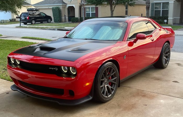 Dodge Challenger SRT Hellcat