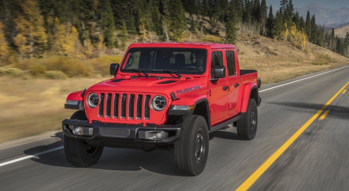 Jeep Gladiator with Gorilla Glass Windshield