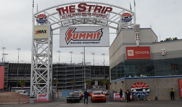 Muscle Cars at the Strip