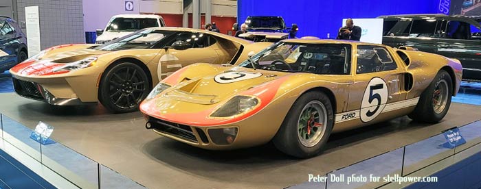 Ford GT40-1966 and 2022