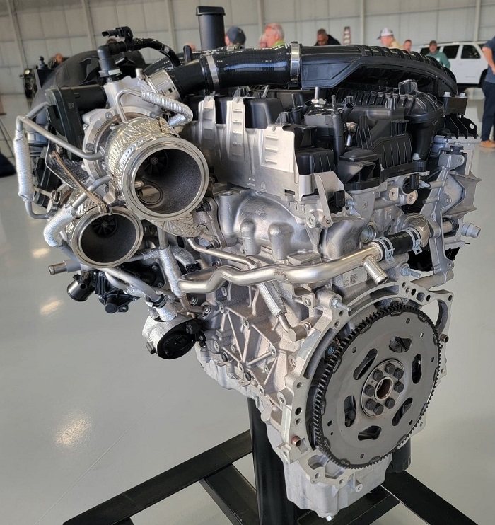 A Close Up Look at the Jeep Wagoneer Twin Turbo Inline Six Stellpower