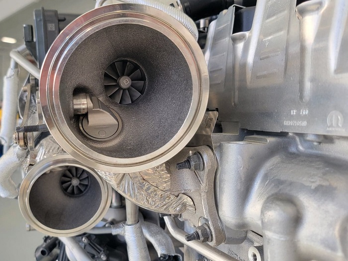 A Close Up Look at the Jeep Wagoneer Twin Turbo Inline Six Stellpower