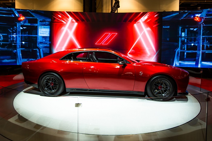 Dodge Charger Daytona SRT Banshee Concept in Stryker Red