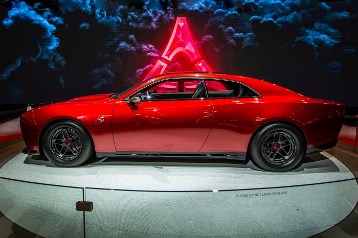 Dodge Charger Daytona SRT Banshee Concept in Stryker Red