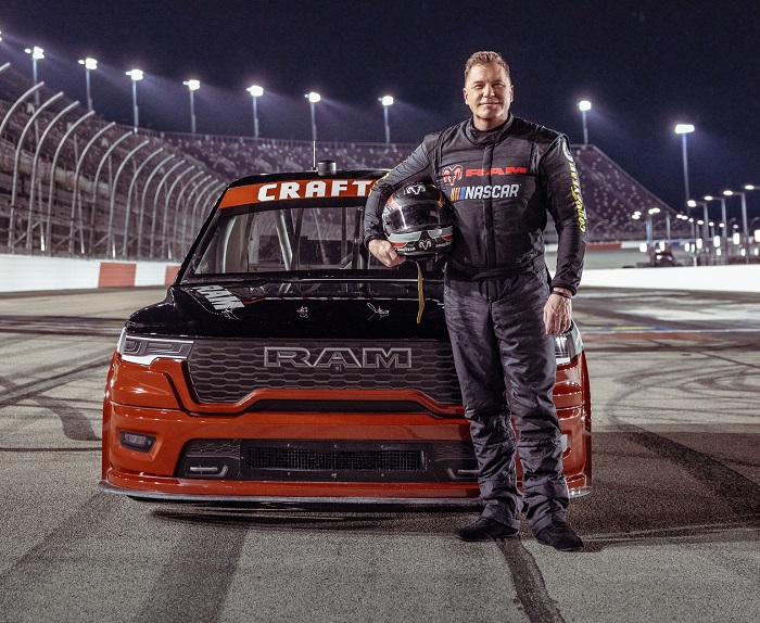 Ram 1500 NASCAR Truck Series concept front