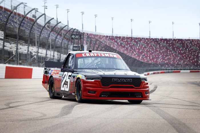 Ram 1500 NASCAR Truck Series concept front